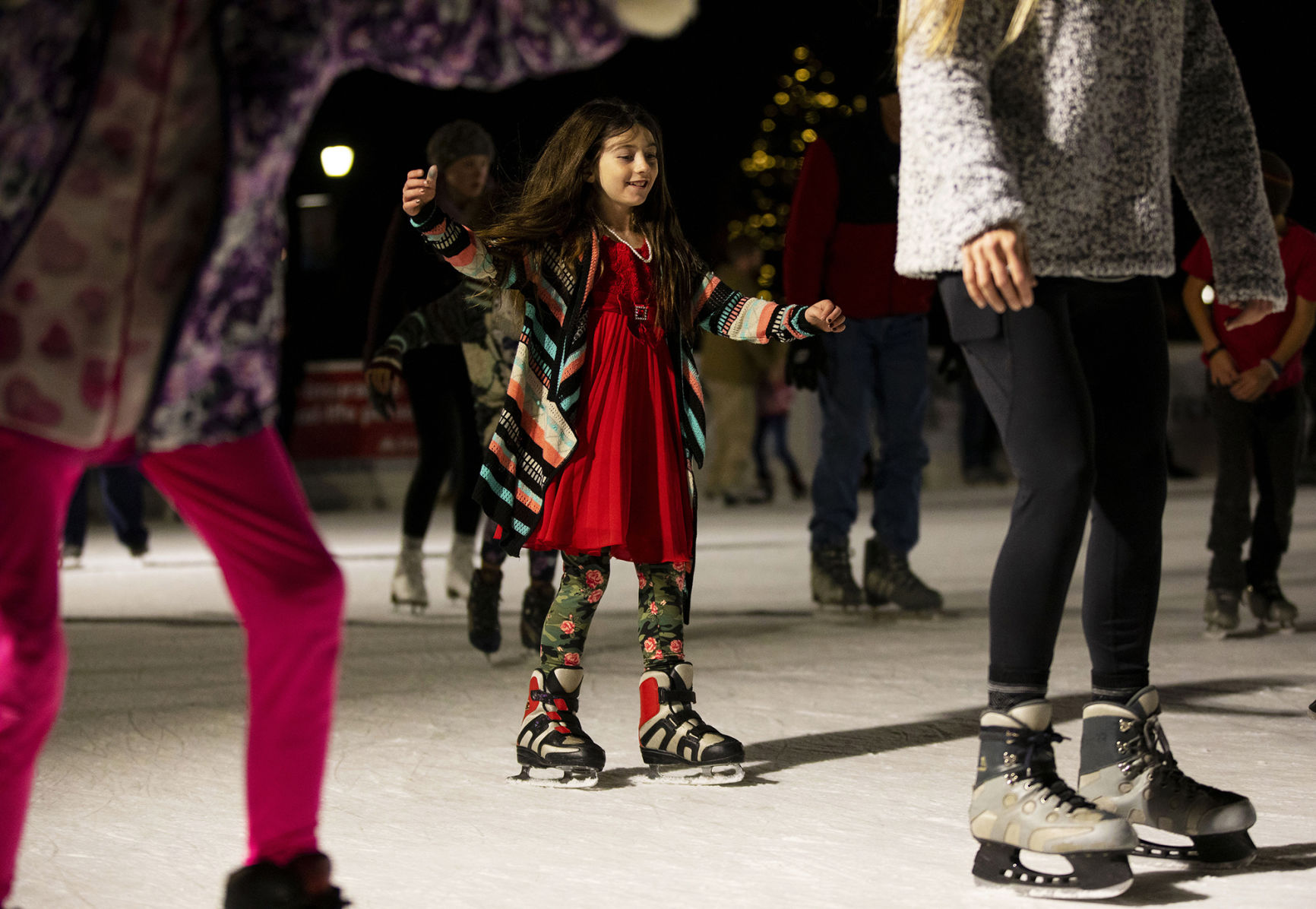 111619-news-iceskating 01.jpg